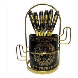  طقم ملاعق مع حامل - اسود 