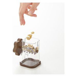  مطحنة مكسرات يدوية - بني 