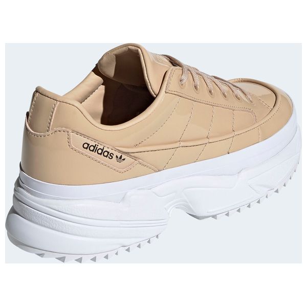  حذاء رياضي اديداس للنساء - بيجي 